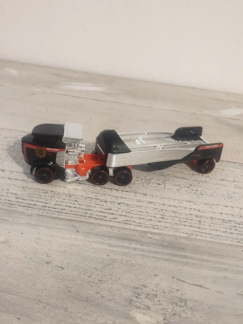 Hot Wheels Sky Show Semi Truck With Trailer 2014 Mattel very good condition